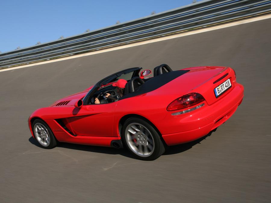  Dodge Viper SRT10 Convertible 2003 года  (фото 18 из 30)